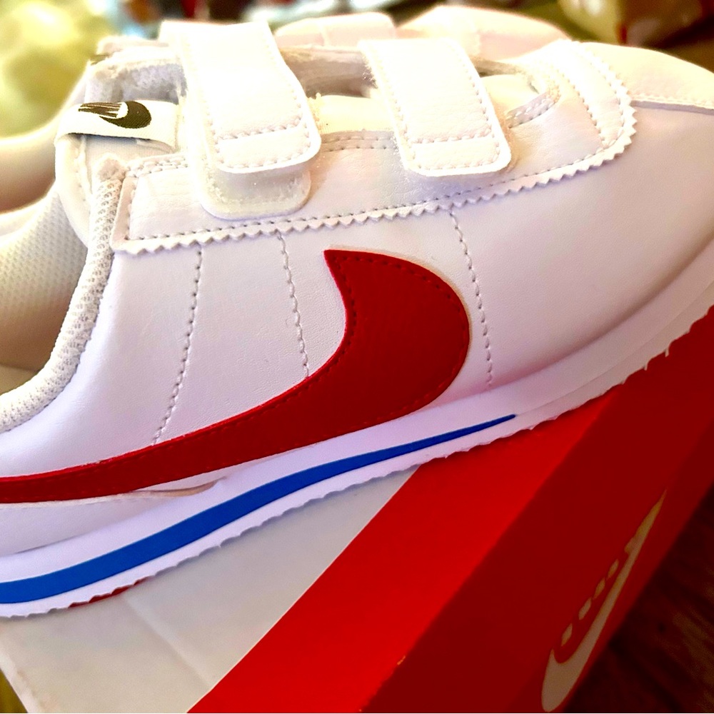Nikes Size 3Y